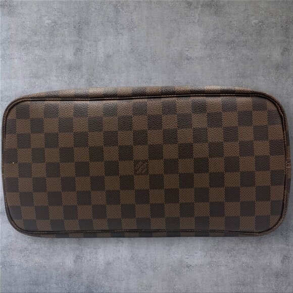Louis Vuitton Damier Ebene Neverfull MM - Picture 8 of 11